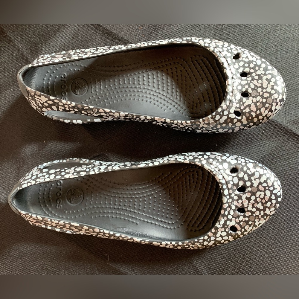 Crocs Women’s Shoes Flats Size 6 Like New